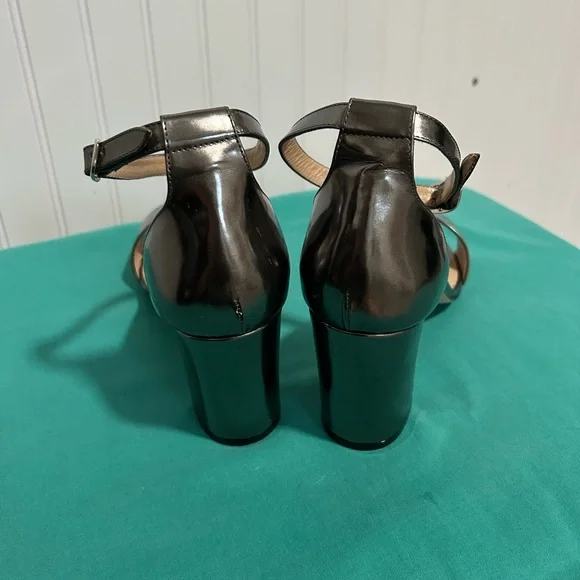 Manolo Blahnik Ankle-Strap Open-Toe Heels SZ: 40 - Picture 4 of 9